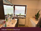 Badezimmer - Wunderschöne Sanierte 4 Zimmer- Wohnung mit Balkon