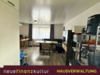 Wohnzimmer - Wunderschöne Sanierte 4 Zimmer- Wohnung mit Balkon