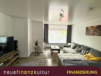Wohnzimmer - Wunderschöne Sanierte 4 Zimmer- Wohnung mit Balkon