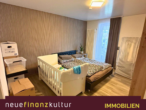 Schlafzimmer - Wunderschöne Sanierte 4 Zimmer- Wohnung mit Balkon