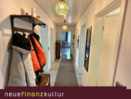 Flur - Wunderschöne Sanierte 4 Zimmer- Wohnung mit Balkon